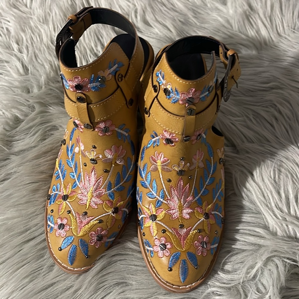 Embroidered Mustard Block Heel Sandals with Buckle Strap - Women - Picture 5 of 5